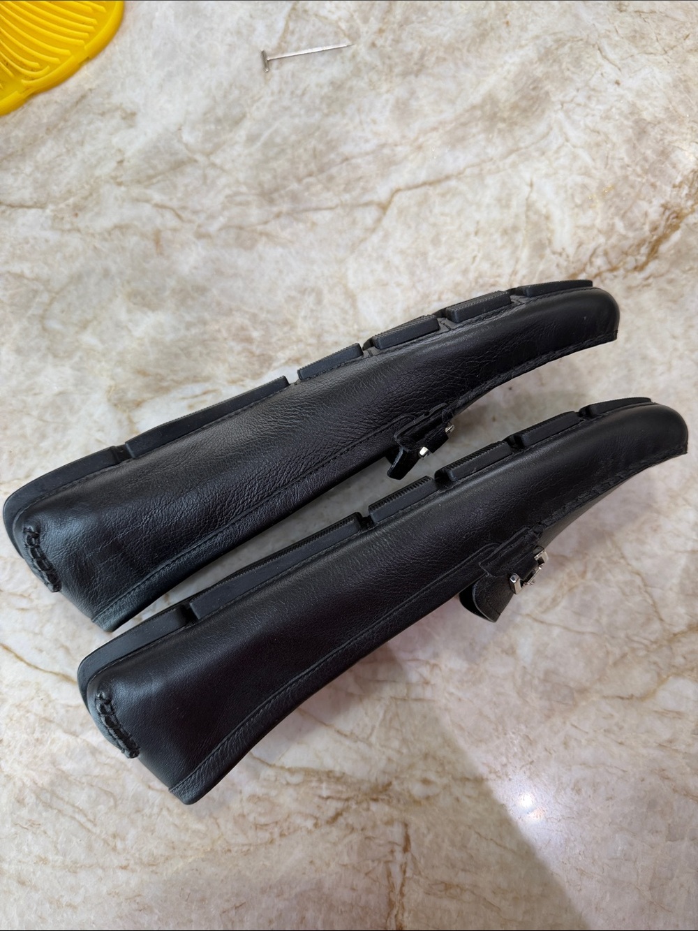 Gucci Black Leather Loafers with Silver Horsebit Detail - Picture 3 of 5